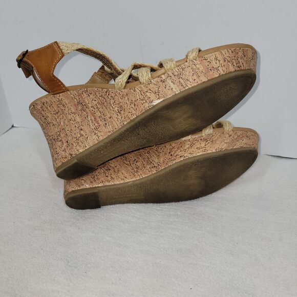 Seychelles Sandals Womens Size 8.5 Beige Leather Skin Block Heel Back Strap - Picture 9 of 13